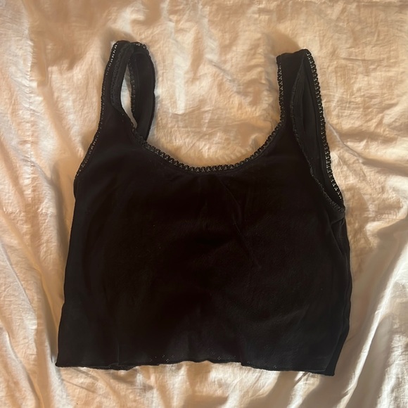 Woman’s black crop tank top - Picture 1 of 1